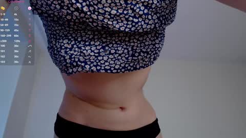 Snapshot of purplebeawer chatting on 12/27/24, 08:18 Francine online show from 12/27/24, 08:18