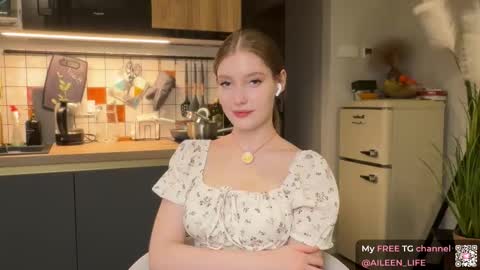 Snapshot of purrpure chatting on 09/20/25, 07:15 Aileen online show from 09/20/25, 07:15