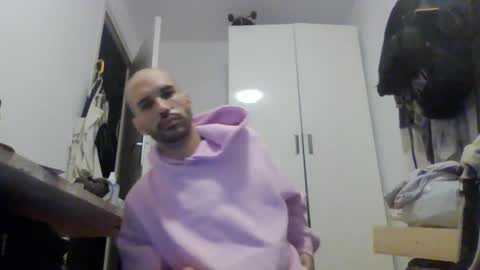 pussyboy32947 online show from 10/15/25, 09:37