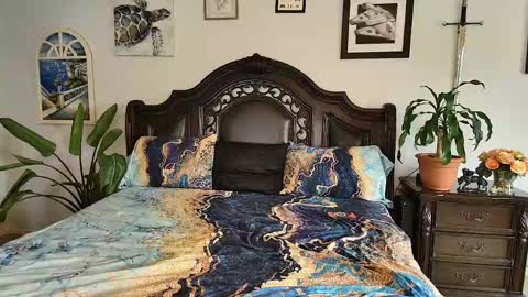 Rachel online show from 04/22/26, 01:56