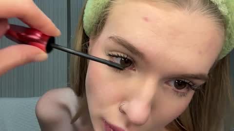 Lina online show from 11/05/25, 09:26