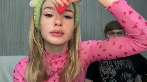 Lina online show from 11/10/25, 08:19