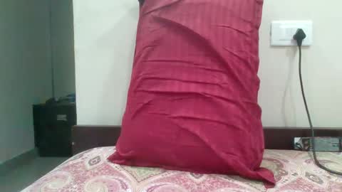 Snapshot of pussysmasher0804 chatting on 01/04/25, 07:13 pussysmasher0804 online show from 01/04/25, 07:13