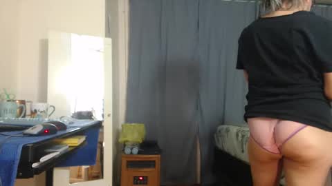 Snapshot of putiputi4u chatting on 04/13/26, 03:34 putiputi4u online show from 04/13/26, 03:34