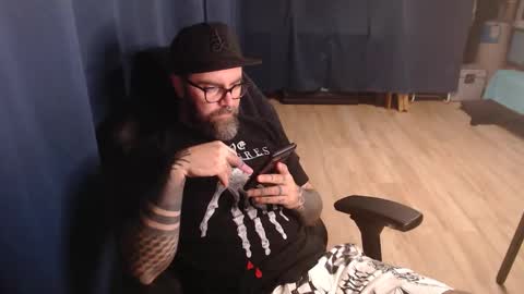 Snapshot of pyroxen chatting on 09/12/25, 08:53 Yog Sothoth online show from 09/12/25, 08:53