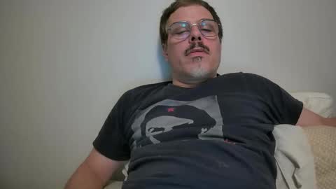 Snapshot of qc4h20 chatting on 03/17/26, 03:11 horny fox online show from 03/17/26, 03:11