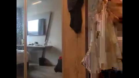 Snapshot of qsx9 chatting on 10/13/25, 10:26 Quentin online show from 10/13/25, 10:26