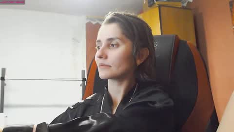 Lola online show from 03/05/25, 04:24