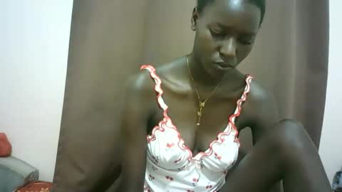 Snapshot of queen_0012 chatting on 04/13/26, 03:12 asher online show from 04/13/26, 03:12