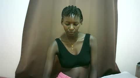 Snapshot of queen_0012 chatting on 04/26/26, 08:12 asher online show from 04/26/26, 08:12