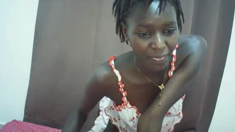 Snapshot of queen_0012 chatting on 05/02/26, 09:42 asher online show from 05/02/26, 09:42