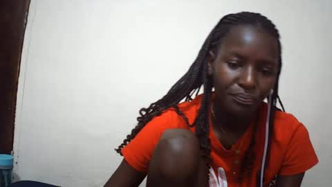 Snapshot of queen_0012 chatting on 06/24/26, 10:53 asher online show from 06/24/26, 10:53