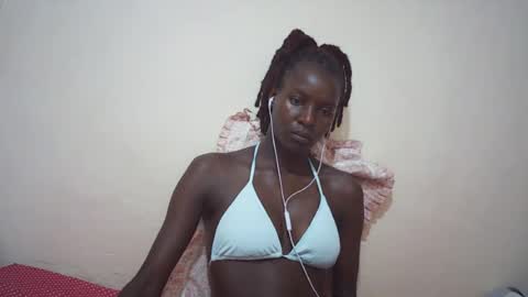 Snapshot of queen_0012 chatting on 07/14/26, 06:07 asher online show from 07/14/26, 06:07