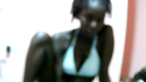 Snapshot of queen_0012 chatting on 07/17/26, 09:16 asher online show from 07/17/26, 09:16