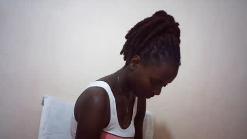 Snapshot of queen_0012 chatting on 07/28/26, 07:04 asher online show from 07/28/26, 07:04