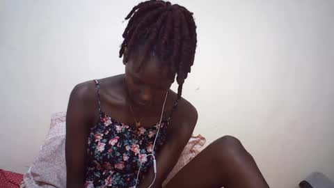 Snapshot of queen_0012 chatting on 08/01/26, 07:46 asher online show from 08/01/26, 07:46