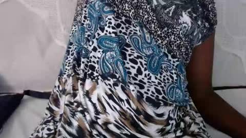 Snapshot of queen_12344 chatting on 01/26/25, 07:21 emmie online show from 01/26/25, 07:21