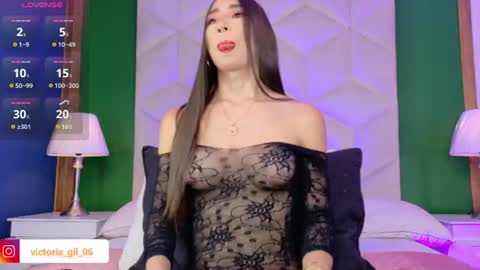 Snapshot of queen__violet chatting on 07/18/26, 07:06 Queen Violet online show from 07/18/26, 07:06