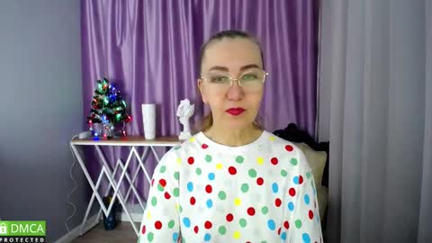 Snapshot of queen_a_n_i chatting on 12/04/24, 11:41 A N I  Ill be here on December 1st online show from 12/04/24, 11:41