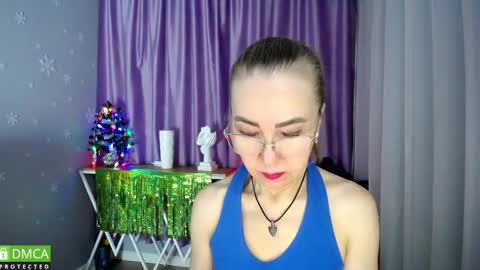 Snapshot of queen_a_n_i chatting on 01/14/25, 11:10 A N I  Ill be here on December 1st online show from 01/14/25, 11:10