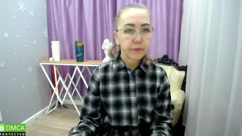 Snapshot of queen_a_n_i chatting on 01/25/25, 08:42 A N I  Ill be here on December 1st online show from 01/25/25, 08:42