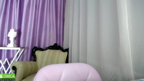 Snapshot of queen_a_n_i chatting on 01/30/25, 11:55 A N I  Ill be here on December 1st online show from 01/30/25, 11:55