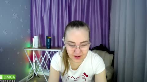 Snapshot of queen_a_n_i chatting on 02/11/25, 07:54 A N I  Ill be here on December 1st online show from 02/11/25, 07:54