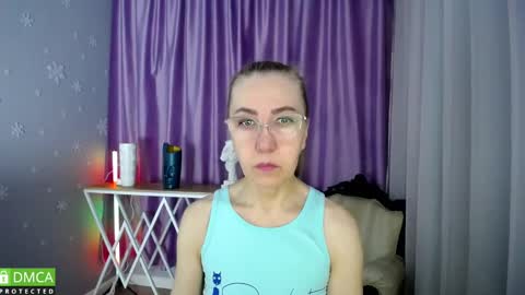 Snapshot of queen_a_n_i chatting on 02/18/25, 08:49 A N I  Ill be here on December 1st online show from 02/18/25, 08:49