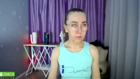 Snapshot of queen_a_n_i chatting on 02/19/25, 08:22 A N I  Ill be here on December 1st online show from 02/19/25, 08:22