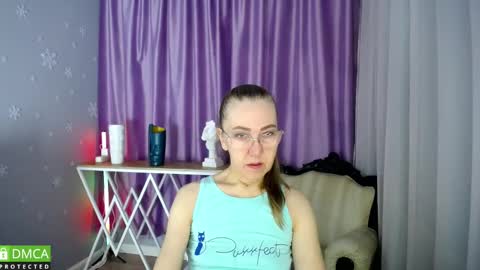 Snapshot of queen_a_n_i chatting on 02/27/25, 07:34 A N I  Ill be here on December 1st online show from 02/27/25, 07:34