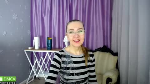 Snapshot of queen_a_n_i chatting on 03/08/25, 11:58 A N I  Ill be here on December 1st online show from 03/08/25, 11:58