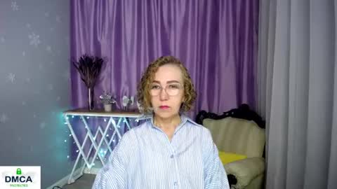 Snapshot of queen_a_n_i chatting on 07/22/26, 06:16 A N I Ill be here on December 1st online show from 07/22/26, 06:16