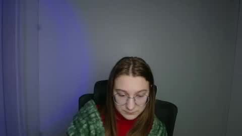 Amelie online show from 02/15/26, 07:51