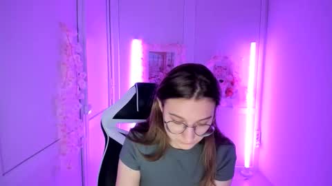 Snapshot of queen_amelie chatting on 05/11/26, 07:58 Amelie online show from 05/11/26, 07:58