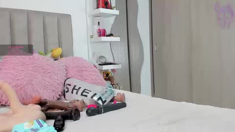  QUEEN ANTONELLA  online show from 09/13/25, 02:39