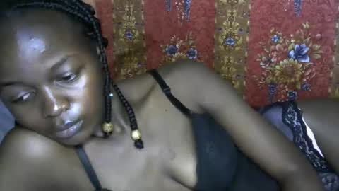 queen_banice online show from 10/15/25, 04:07