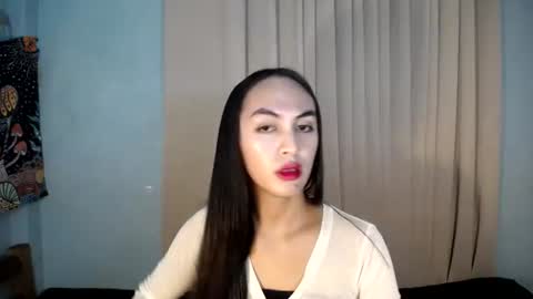 Snapshot of queen_danaya chatting on 06/26/26, 02:05 queen_danaya online show from 06/26/26, 02:05