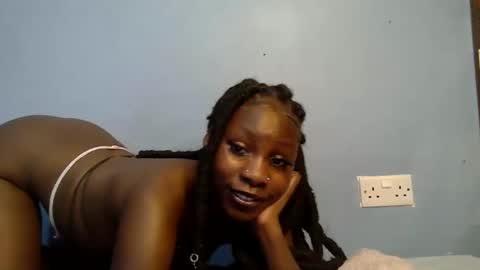 Snapshot of queen_dark2 chatting on 03/15/26, 06:30 queen_dark2 online show from 03/15/26, 06:30