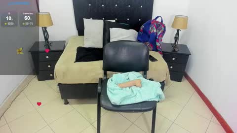 Snapshot of queen_ebony_69 chatting on 02/02/25, 10:24 Queen online show from 02/02/25, 10:24