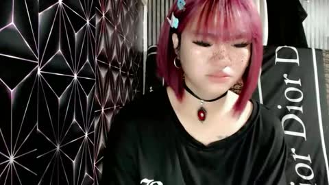 Snapshot of queen_elicktra chatting on 05/05/26, 01:13 JOY online show from 05/05/26, 01:13