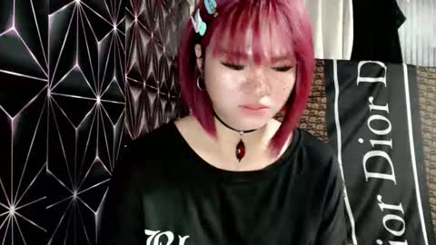 Snapshot of queen_elicktra chatting on 05/05/26, 01:19 JOY online show from 05/05/26, 01:19