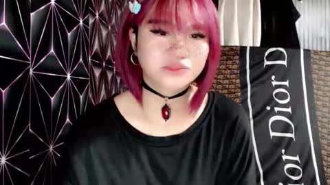 Snapshot of queen_elicktra chatting on 05/09/26, 04:06 JOY online show from 05/09/26, 04:06