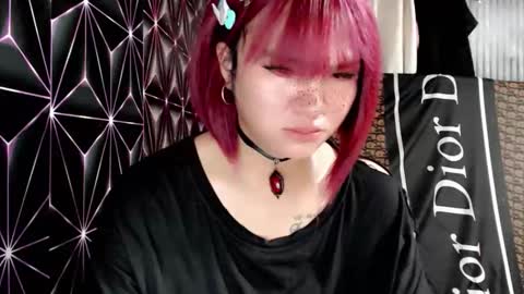 Snapshot of queen_elicktra chatting on 05/12/26, 01:03 JOY online show from 05/12/26, 01:03