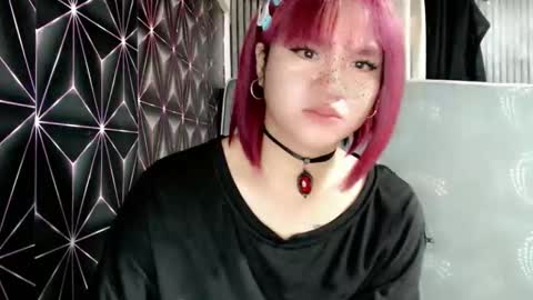 Snapshot of queen_elicktra chatting on 06/09/26, 02:23 JOY online show from 06/09/26, 02:23