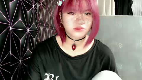 Snapshot of queen_elicktra chatting on 06/15/26, 08:38 JOY online show from 06/15/26, 08:38