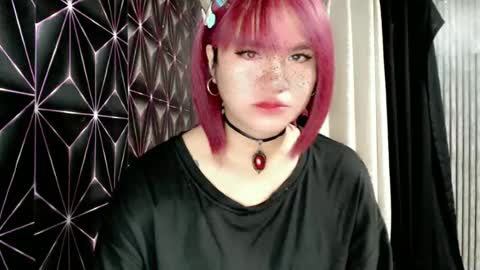 Snapshot of queen_elicktra chatting on 06/17/26, 11:49 JOY online show from 06/17/26, 11:49