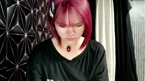 Snapshot of queen_elicktra chatting on 06/23/26, 09:24 JOY online show from 06/23/26, 09:24