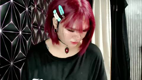 Snapshot of queen_elicktra chatting on 07/02/26, 03:23 JOY online show from 07/02/26, 03:23