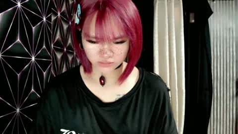 Snapshot of queen_elicktra chatting on 07/05/26, 04:41 JOY online show from 07/05/26, 04:41