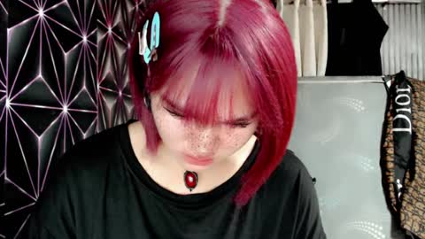 Snapshot of queen_elicktra chatting on 07/09/26, 07:01 JOY online show from 07/09/26, 07:01